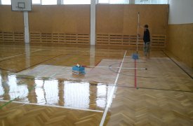 Renovace palubovky ve tělocvičně
